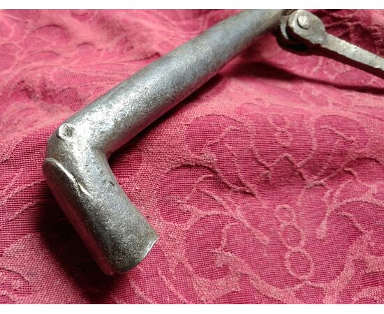 Battente in ferro spagnolo zoomorfo