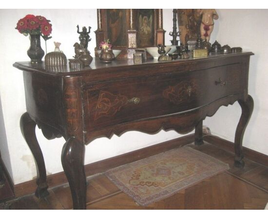 Consolle piemontese in noce intarsiato