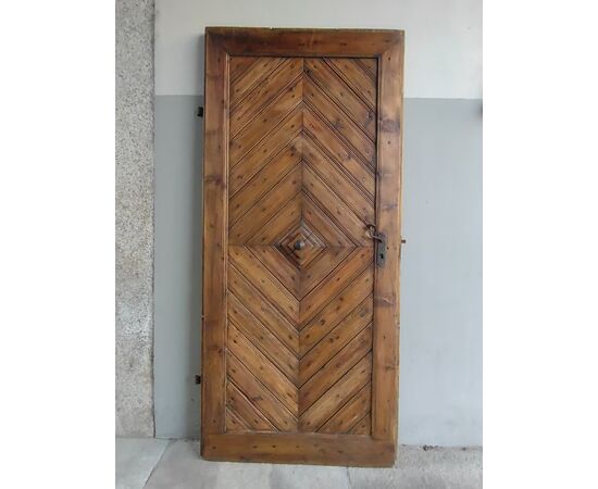 Rustic single-leaf door