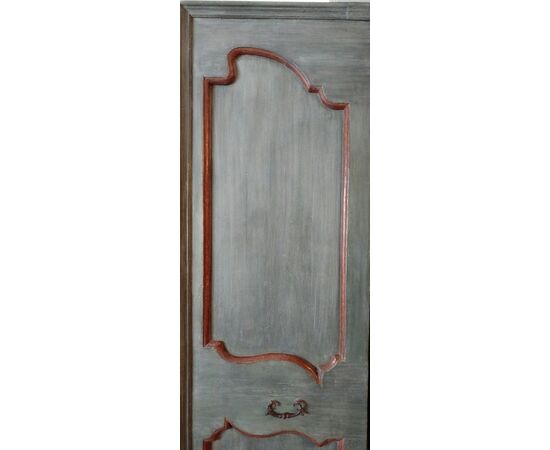 Ligurian door with two lacquered panels in a Provençal style
