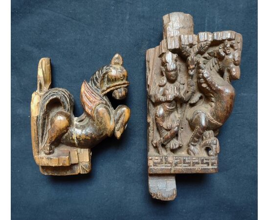 Splendid pair of Indian friezes expertly carved, 18th century