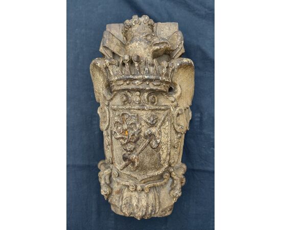 Splendid Spanish noble coat of arms in carved and lacquered wood