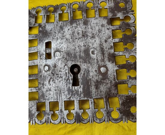 Beautiful sixteenth-century Trentino chest lock