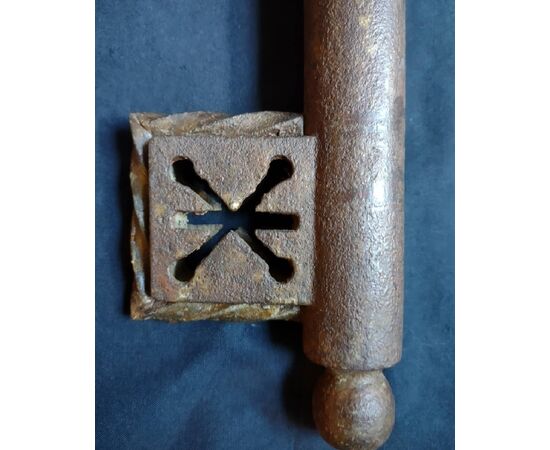 Splendid 18th-century locksmith sign, 61 cm