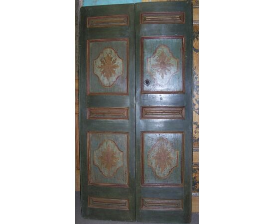 Marche door in tempera-painted chestnut, 17th century