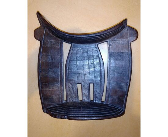 Poggiatesta etiope in legno proveniente dalla regione di Sidamo