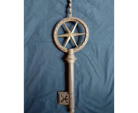 Splendid 18th-century locksmith sign, 61 cm