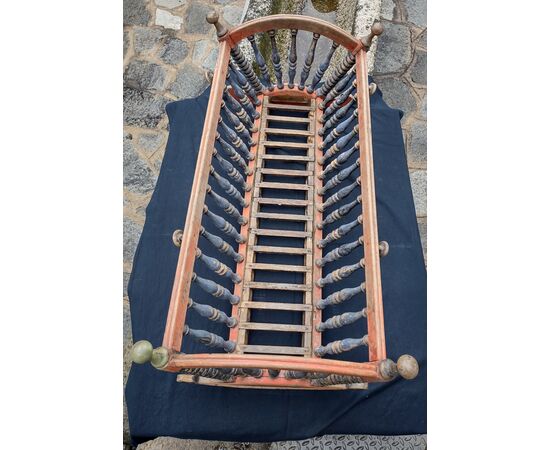 Rare Valsesian cradle in painted wood, 19th century