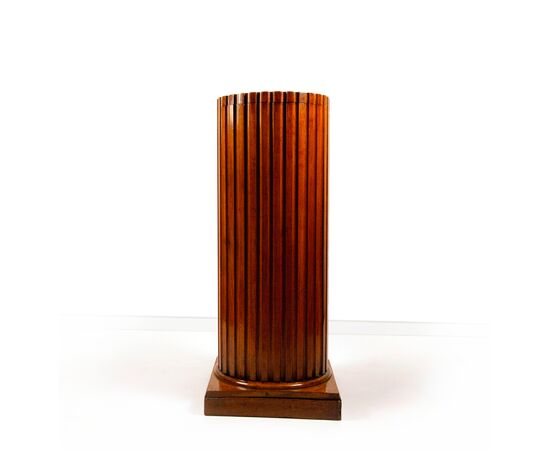 Colonna in noce, XIX secolo Colonna in noce, XIX secolo