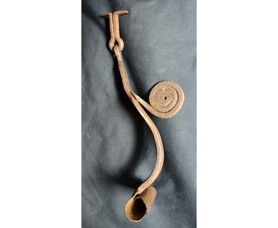 Large 16th-century iron knocker