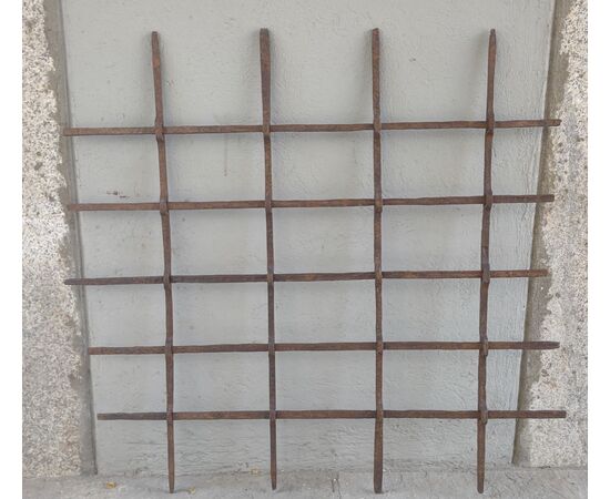Splendid 15th-century Lombard window grate