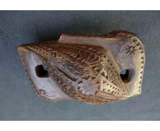 Marca da pane valdostana in legno inciso