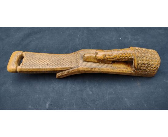 Splendido pendente zoomorfo di giogo Valle d'Aosta XVIII secolo