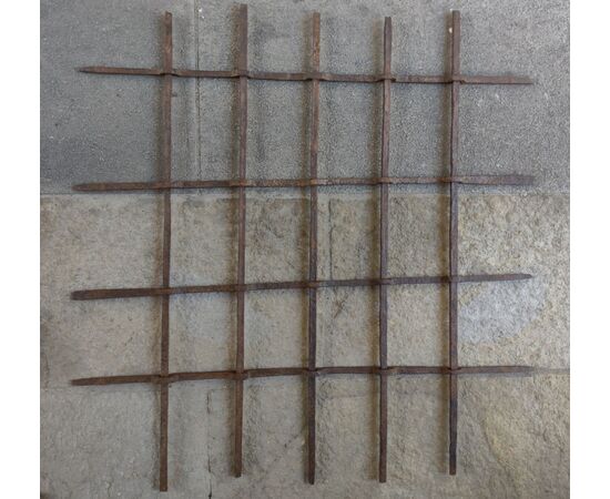 Splendid 15th-century Lombard window grate