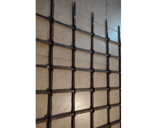 Splendid Lombard window grate from the 15th century