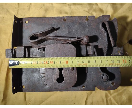 Working door lock with key, late 17th century