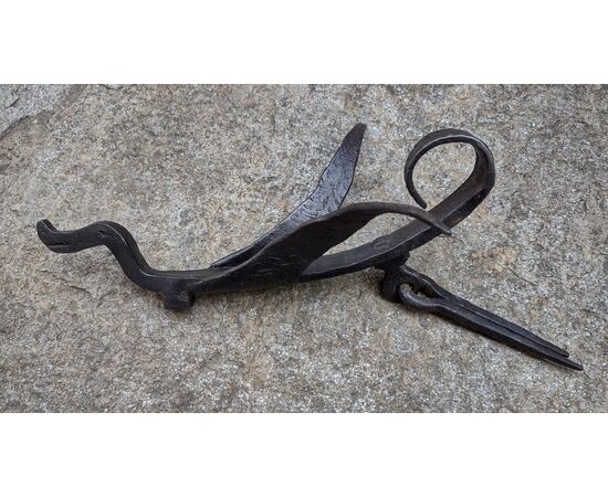 18th century dragon-shaped knocker