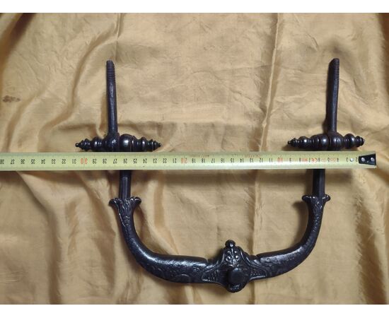 Important Renaissance zoomorphic wrought iron knocker