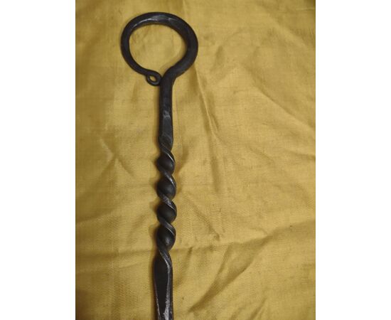 Scartocciatoio in ferro forgiato di grandi dimensioni