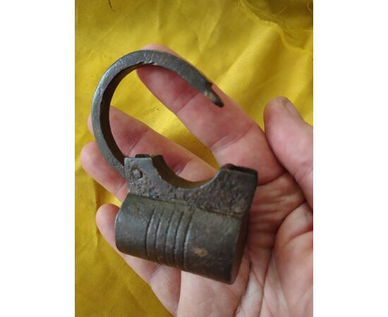 17th-century German padlock with screw key