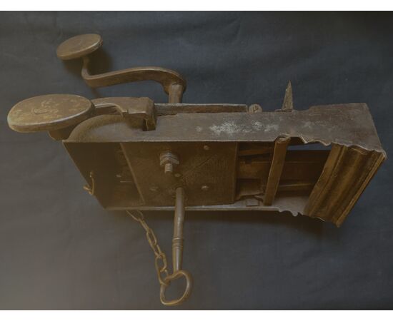 17th century box door lock with original key