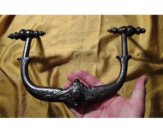 Important Renaissance zoomorphic wrought iron knocker
