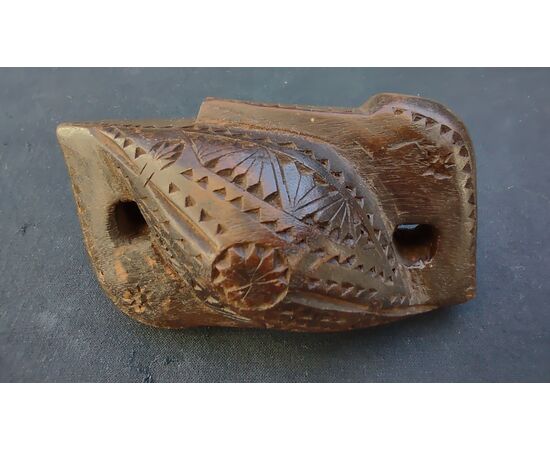 Marca da pane valdostana in legno inciso