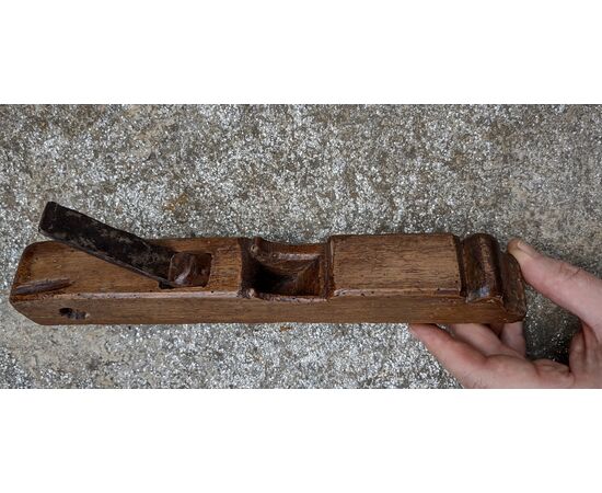 Softwood plane for making grooves, late 18th century
