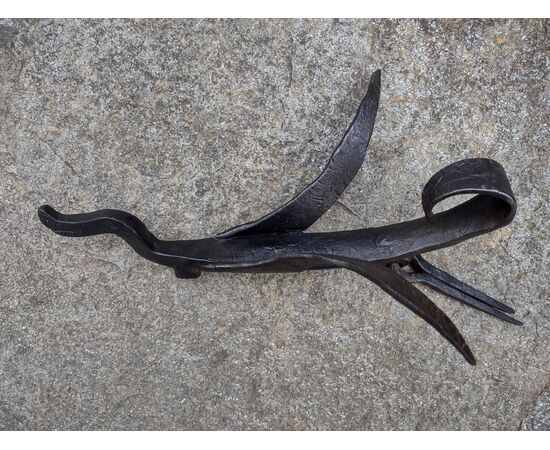 18th century dragon-shaped knocker