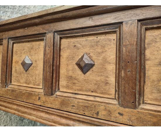 Grande scatola toscana in noce XVIII secolo