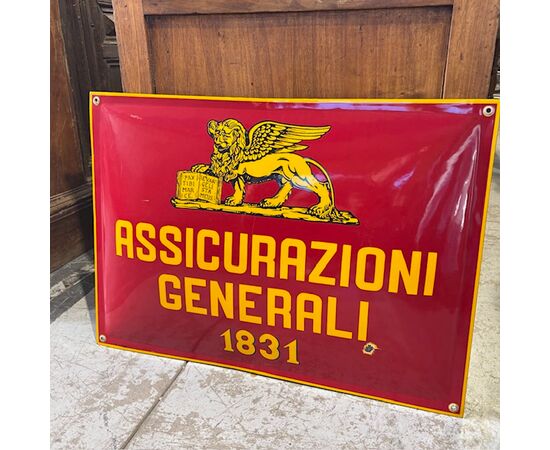 Antica insegna bombata Generali Assicurazioni smaltata. Mis 70 x cm 50