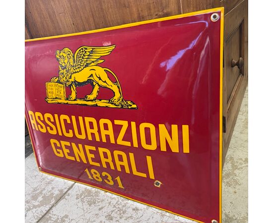 Antica insegna bombata Generali Assicurazioni smaltata. Mis 70 x cm 50 Antica insegna bombata Generali Assicurazioni smaltata. Mis 70 x cm 50