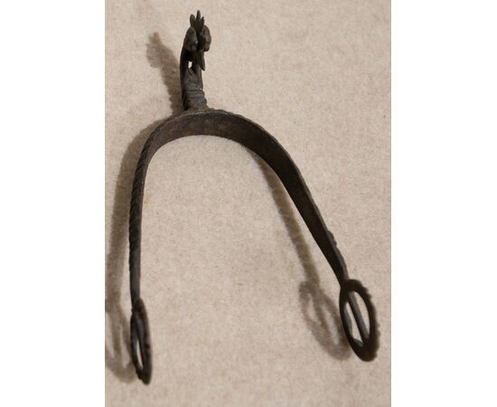 2 iron spurs from the 17th century
