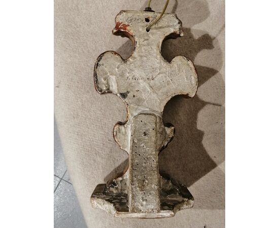 17th century carved and gilded palm holder