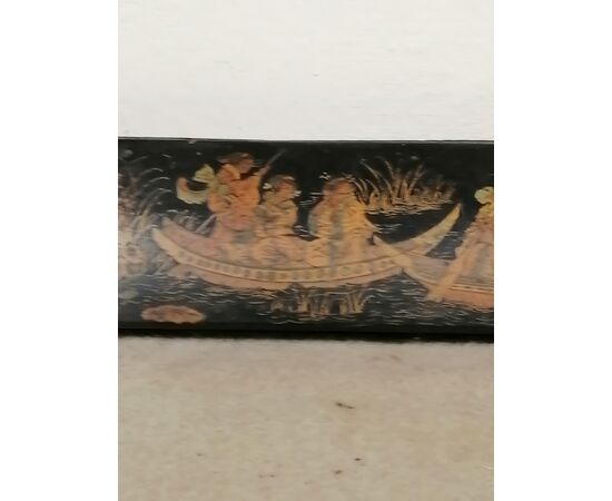 19th-century Japanese box in painted wood