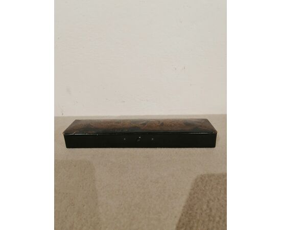 19th-century Japanese box in painted wood