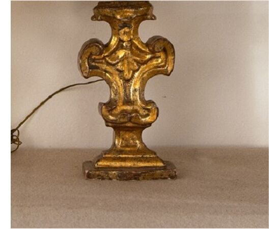 17th century carved and gilded palm holder