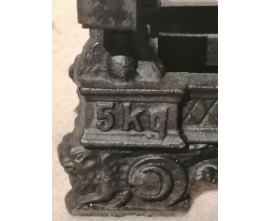 Bilancia dei primi del '900 in ghisa