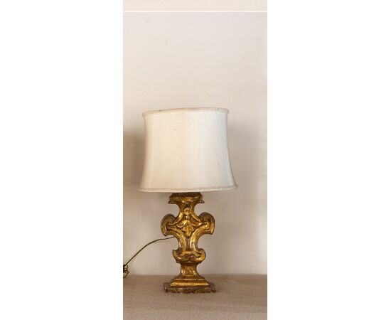 17th century carved and gilded palm holder