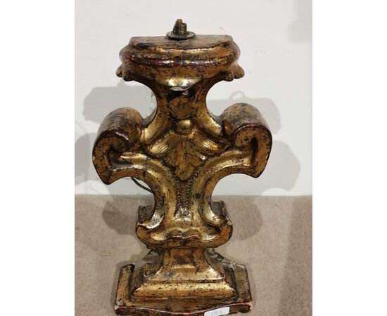 17th century carved and gilded palm holder