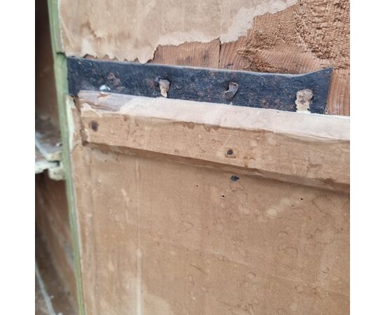 18th century Venetian lacquered sideboard – Timeless elegance