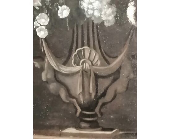 Splendid 17th-century floral still life. Oil on canvas in good condition.