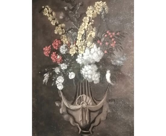 Splendid 17th-century floral still life. Oil on canvas in good condition.