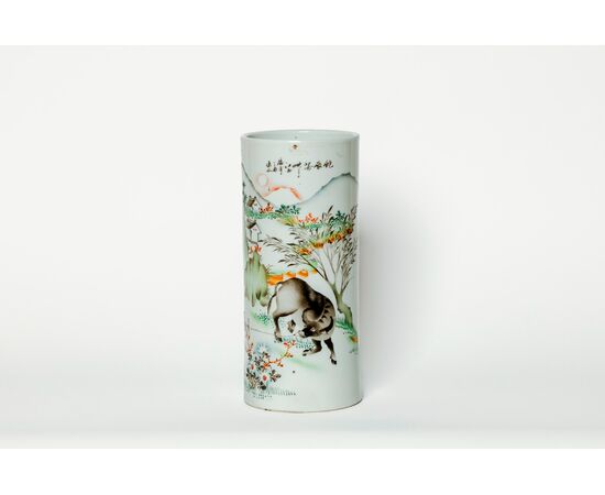 Chinese painted ceramic vase - China - Qing Dynasty (Manchu China) (1692-1911)