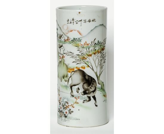 Chinese painted ceramic vase - China - Qing Dynasty (Manchu China) (1692-1911)