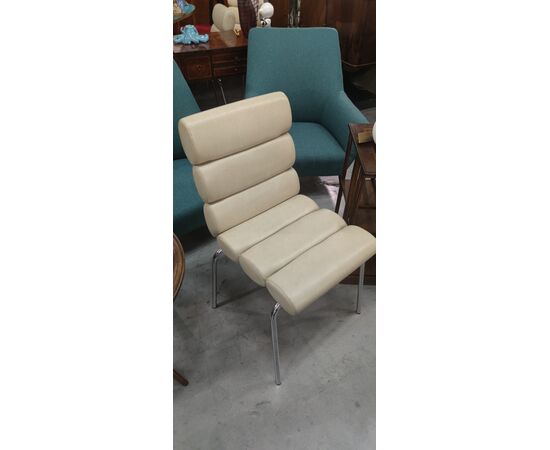 2 Jo Colombo chairs