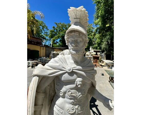 
Grandi Sculture di Antichi Guerrieri in Marmo Bianco