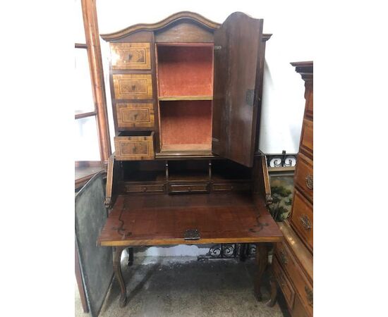 Scrittoio inglese con alzata intarsiata