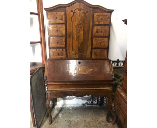 Scrittoio inglese con alzata intarsiata