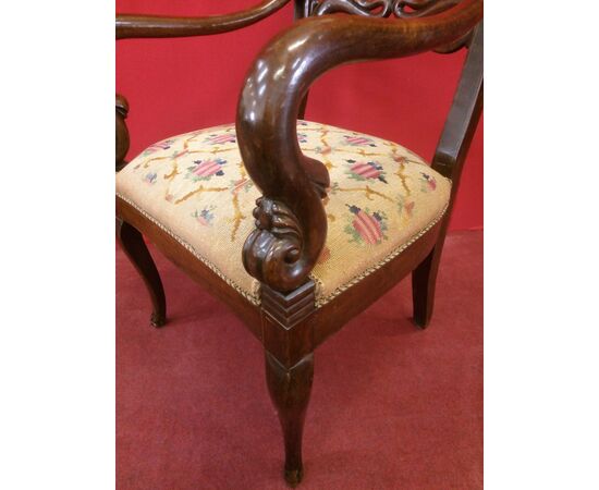 Walnut armchair Carlo X